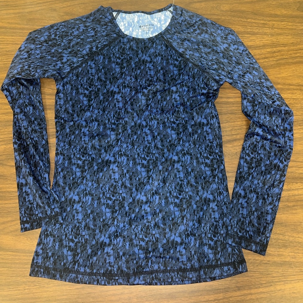 Womens Athleta brand Point Break Rash Guard